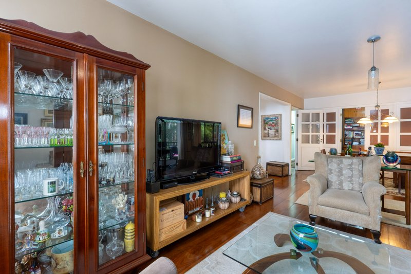 Apartamento 180m² na Vila Andrade 4 dorm 2 suítes 3 vagas Rua Charles Spencer Chaplin São Paulo - 