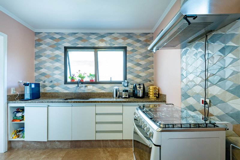 Apartamento 180m² na Vila Andrade 4 dorm 2 suítes 3 vagas Rua Charles Spencer Chaplin São Paulo - 