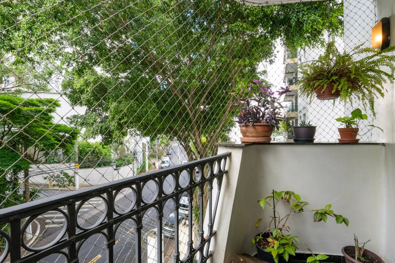 Apartamento 180m² na Vila Andrade 4 dorm 2 suítes 3 vagas Rua Charles Spencer Chaplin São Paulo - 