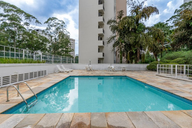 Apartamento 180m² na Vila Andrade 4 dorm 2 suítes 3 vagas Rua Charles Spencer Chaplin São Paulo - 