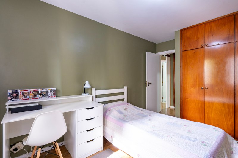 Apartamento 180m² na Vila Andrade 4 dorm 2 suítes 3 vagas Rua Charles Spencer Chaplin São Paulo - 