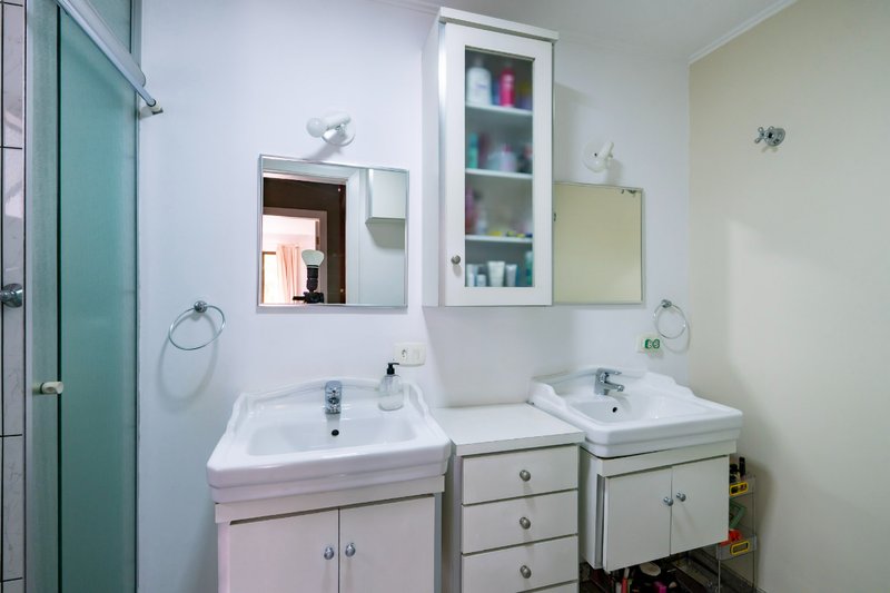Apartamento 180m² na Vila Andrade 4 dorm 2 suítes 3 vagas Rua Charles Spencer Chaplin São Paulo - 
