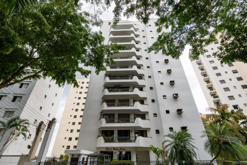 Apartamento 180m² na Vila Andrade 4 dorm 2 suítes 3 vagas Rua Charles Spencer Chaplin São Paulo - 