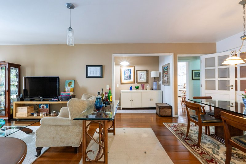 Apartamento 180m² na Vila Andrade 4 dorm 2 suítes 3 vagas Rua Charles Spencer Chaplin São Paulo - 