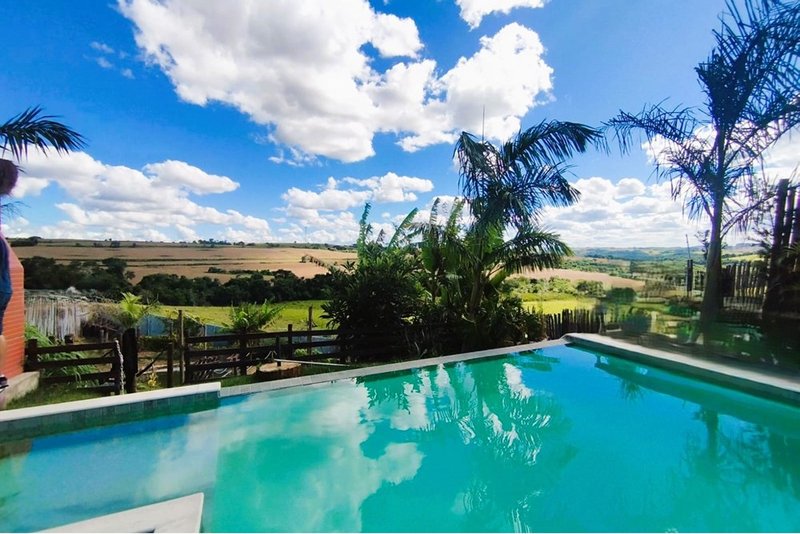 Casa Á venda, 3 Dorm. 2 suítes, 280m - R$ 796.900 - Bairro do Cercado - Araçoiaba da Serra Arquilau Machado de Moraes Araçoiaba da Serra - 