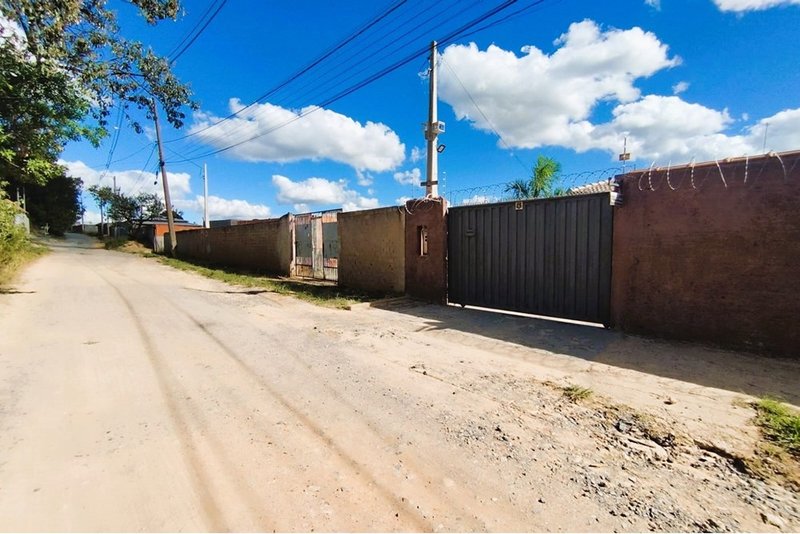 Casa Á venda, 3 Dorm. 2 suítes, 280m - R$ 796.900 - Bairro do Cercado - Araçoiaba da Serra Arquilau Machado de Moraes Araçoiaba da Serra - 