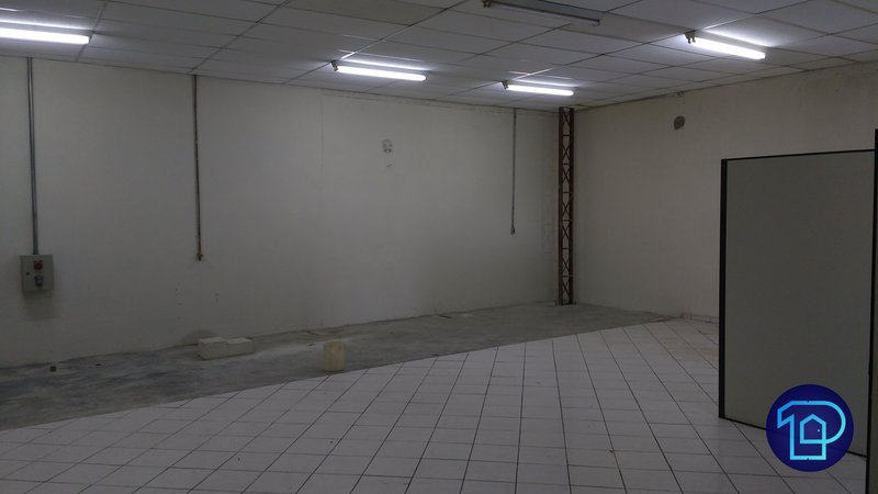 GALPÃO INDUSTRIAL PARA LOCAÇÃO Estrada Imperador São José dos Campos - 