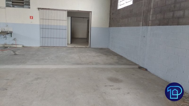 GALPÃO INDUSTRIAL PARA LOCAÇÃO Estrada Imperador São José dos Campos - 