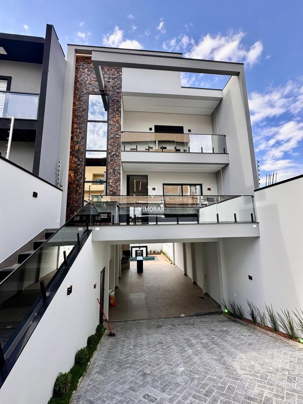 Sobrado 3 dormitórios sendo 1 suíte + área gourmet com piscina - Guarulhos - 