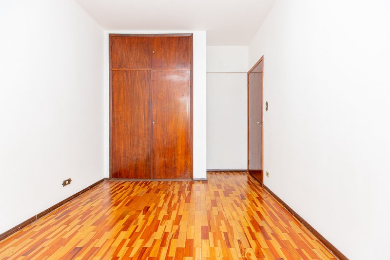 Apartamento 128m² em Moema 3 dorm 1 vaga Alameda dos Arapanés São Paulo - 