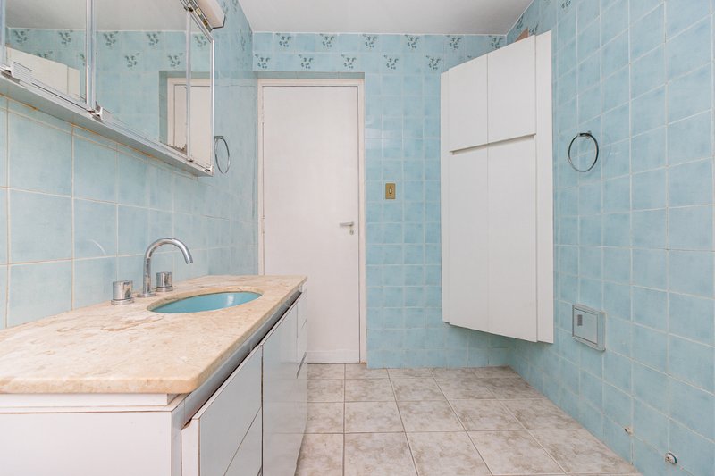 Apartamento 128m² em Moema 3 dorm 1 vaga Alameda dos Arapanés São Paulo - 