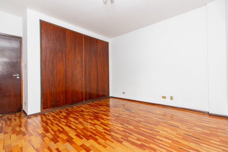 Apartamento 128m² em Moema 3 dorm 1 vaga Alameda dos Arapanés São Paulo - 