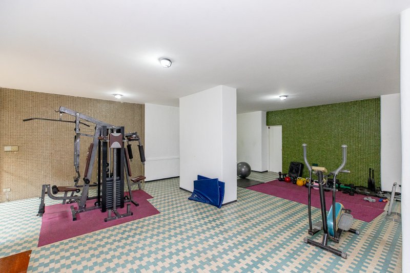 Apartamento 128m² em Moema 3 dorm 1 vaga Alameda dos Arapanés São Paulo - 