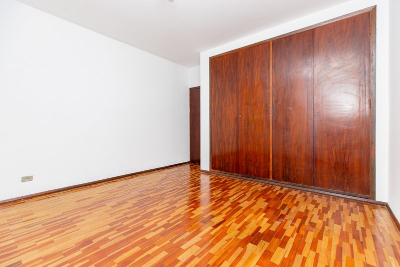 Apartamento 128m² em Moema 3 dorm 1 vaga Alameda dos Arapanés São Paulo - 