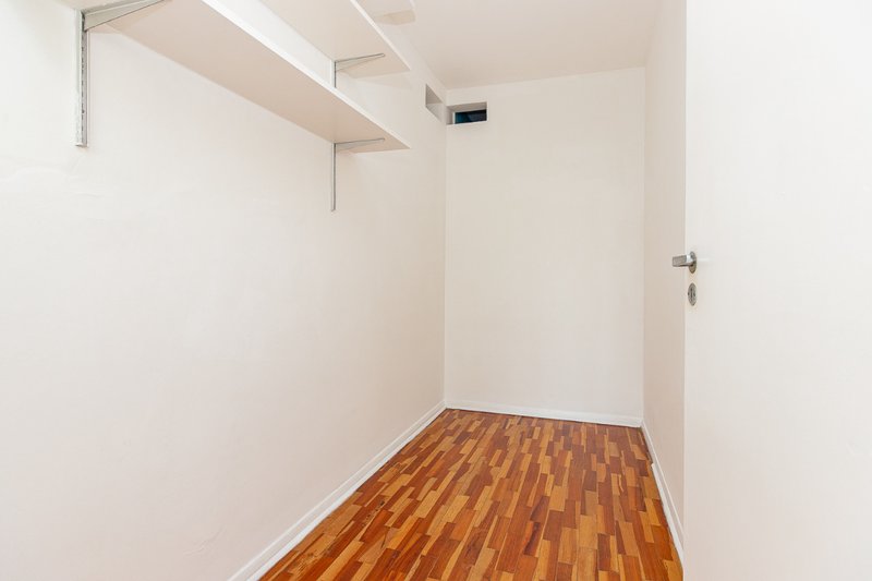 Apartamento 128m² em Moema 3 dorm 1 vaga Alameda dos Arapanés São Paulo - 