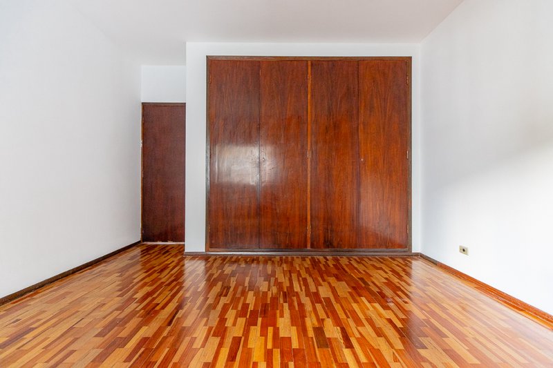 Apartamento 128m² em Moema 3 dorm 1 vaga Alameda dos Arapanés São Paulo - 