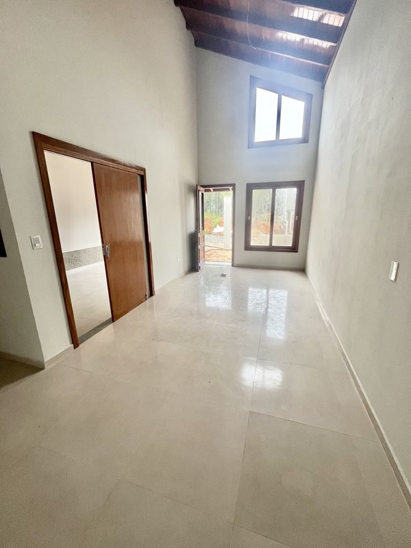 CASA COM 2 DORMITÓRIOS EM DOM JOAQUIM - Brusque - 