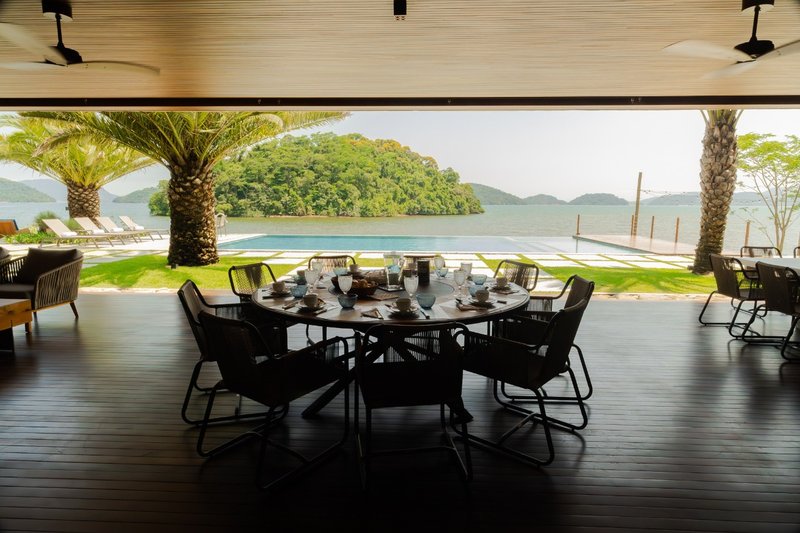 VENDE-SE LUXO E BOM GOSTO - SOMENTE PARA QUEM É ÚNICO E EXCLUSIVO - ME LIGA!! Rua das Aroeiras Angra dos Reis - 