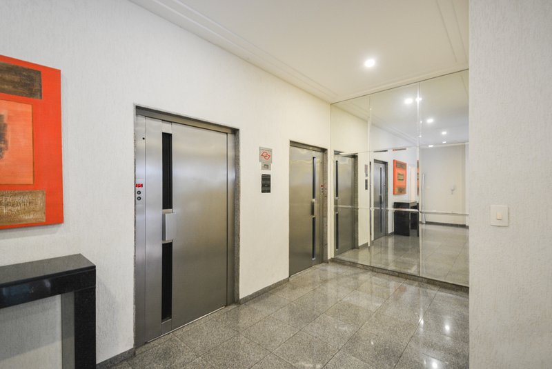 Apartamento 50m² no Jd Paulista 01 dorm 1 vaga Alameda Jaú São Paulo - 