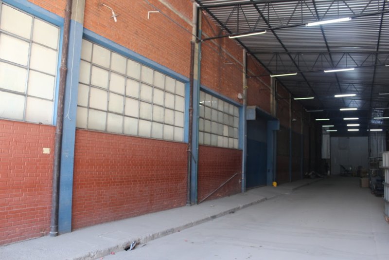 Galpão para locação em Osasco – 2.830m² com escritórios – Próximo à Estação CPTM! - São Paulo - 