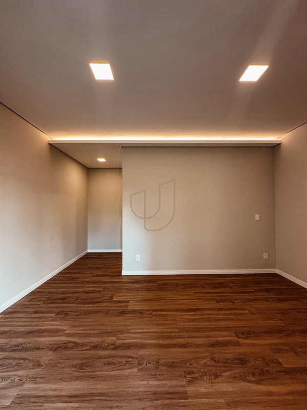 Casa Térrea com 3 Dormitórios no Reserva Aruanã Avenida Robson Custódio Machado São José dos Campos - 