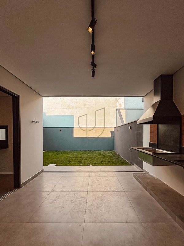 Casa Térrea com 3 Dormitórios no Reserva Aruanã Avenida Robson Custódio Machado São José dos Campos - 