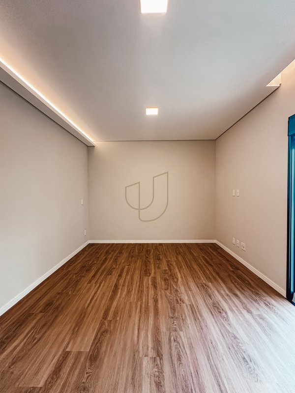 Casa Térrea com 3 Dormitórios no Reserva Aruanã Avenida Robson Custódio Machado São José dos Campos - 