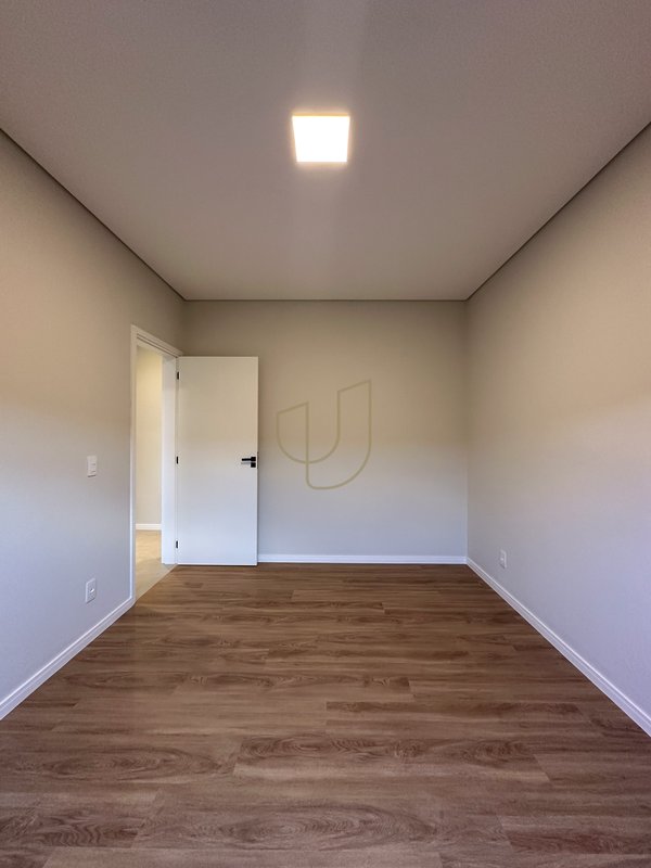Casa Térrea com 3 Dormitórios no Reserva Aruanã Avenida Robson Custódio Machado São José dos Campos - 