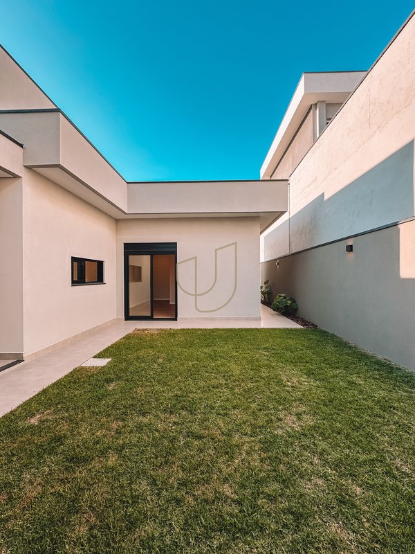 Casa Térrea com 3 Dormitórios no Reserva Aruanã Avenida Robson Custódio Machado São José dos Campos - 