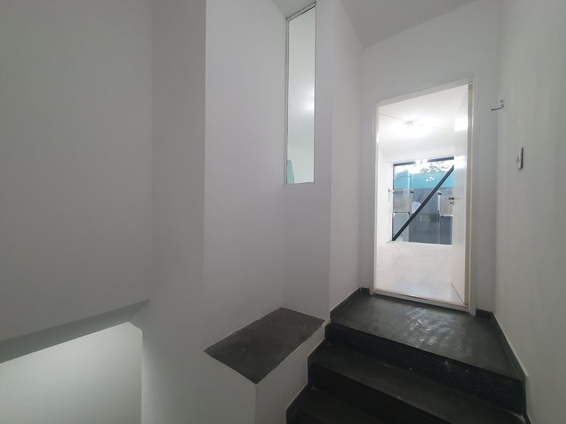 Loja Comercial Triplex no Centro Comercial de Alphaville 96m² Calçada das Anêmonas Barueri - 