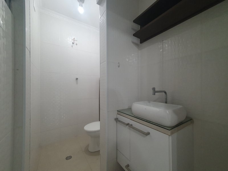 Loja Comercial Triplex no Centro Comercial de Alphaville 96m² Calçada das Anêmonas Barueri - 