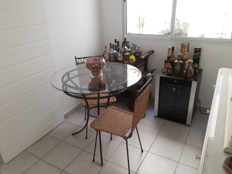 Casa mobiliada em condomínio de luxo Avenida Yojiro Takaoka Santana de Parnaíba - 