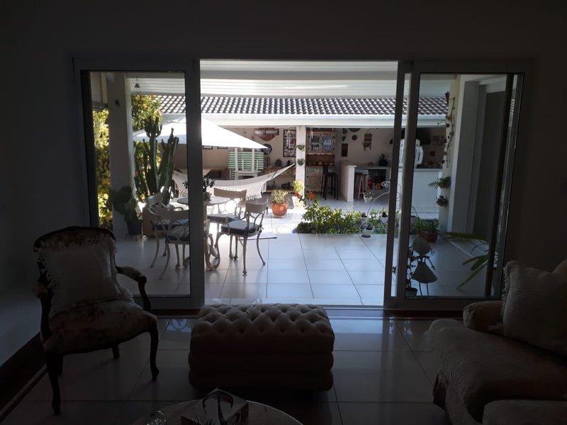 Casa mobiliada em condomínio de luxo Avenida Yojiro Takaoka Santana de Parnaíba - 