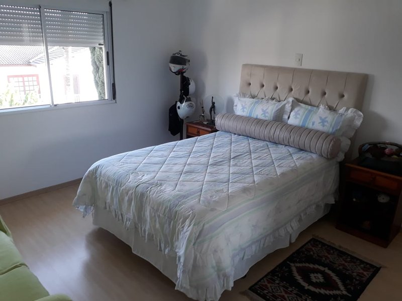 Casa mobiliada em condomínio de luxo Avenida Yojiro Takaoka Santana de Parnaíba - 