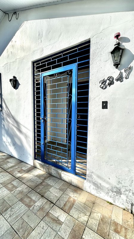 R$ 470.000 - CASA DE ALVENARIA - 150M2 - 3 DORM - SUÍTE - ESCRITÓRIO - 5 VAGAS Rua Padre João Batista Reus Porto Alegre - 