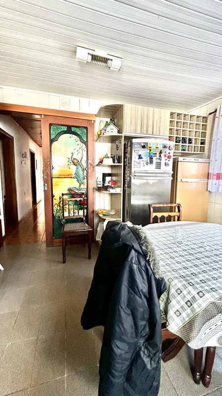 R$ 470.000 - CASA DE ALVENARIA - 150M2 - 3 DORM - SUÍTE - ESCRITÓRIO - 5 VAGAS Rua Padre João Batista Reus Porto Alegre - 