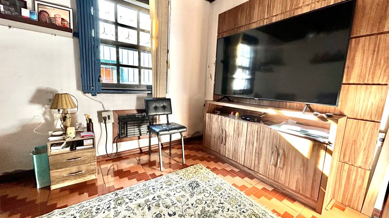 R$ 470.000 - CASA DE ALVENARIA - 150M2 - 3 DORM - SUÍTE - ESCRITÓRIO - 5 VAGAS Rua Padre João Batista Reus Porto Alegre - 