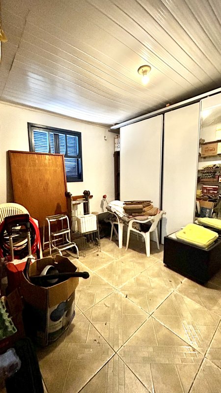 R$ 470.000 - CASA DE ALVENARIA - 150M2 - 3 DORM - SUÍTE - ESCRITÓRIO - 5 VAGAS Rua Padre João Batista Reus Porto Alegre - 