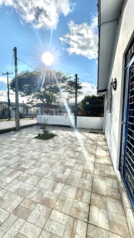 R$ 470.000 - CASA DE ALVENARIA - 150M2 - 3 DORM - SUÍTE - ESCRITÓRIO - 5 VAGAS Rua Padre João Batista Reus Porto Alegre - 