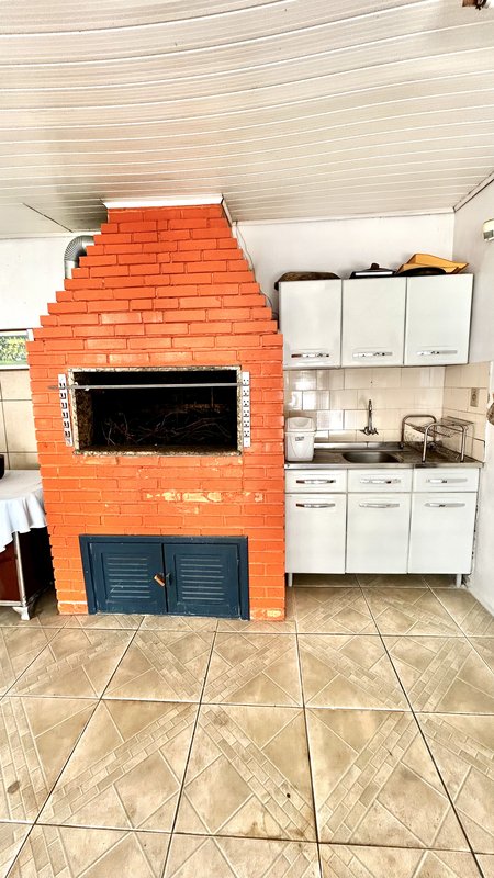 R$ 470.000 - CASA DE ALVENARIA - 150M2 - 3 DORM - SUÍTE - ESCRITÓRIO - 5 VAGAS Rua Padre João Batista Reus Porto Alegre - 