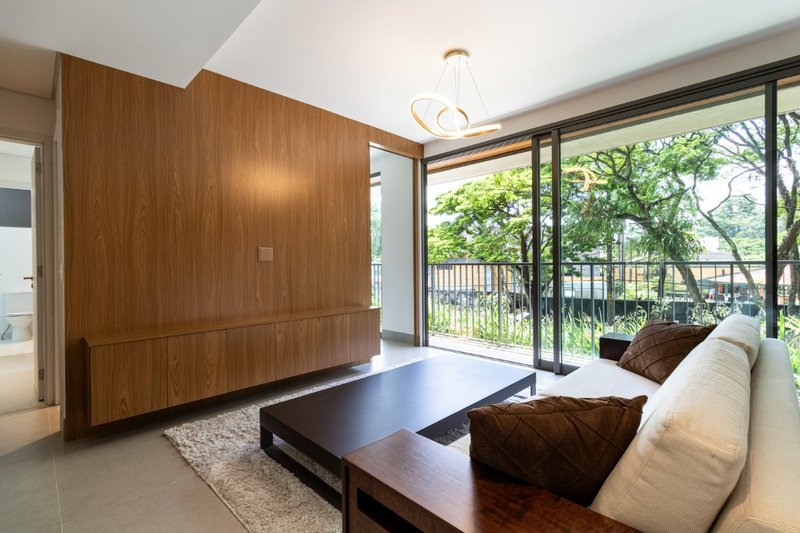 Apartamento na Cidade Jardim com 84m² 1 suíte 1 vaga Rua Itapé-acu São Paulo - 