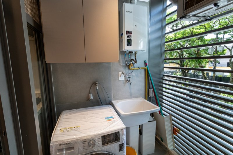 Apartamento na Cidade Jardim com 84m² 1 suíte 1 vaga Rua Itapé-acu São Paulo - 