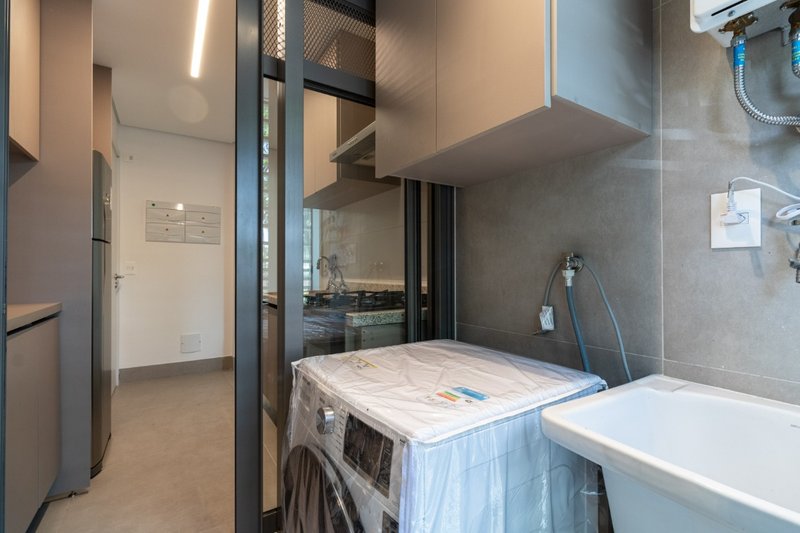 Apartamento na Cidade Jardim com 84m² 1 suíte 1 vaga Rua Itapé-acu São Paulo - 
