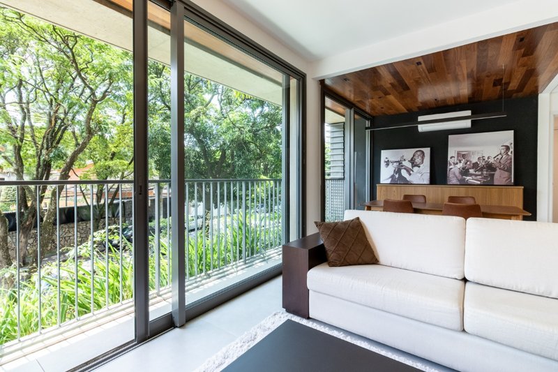 Apartamento na Cidade Jardim com 84m² 1 suíte 1 vaga Rua Itapé-acu São Paulo - 