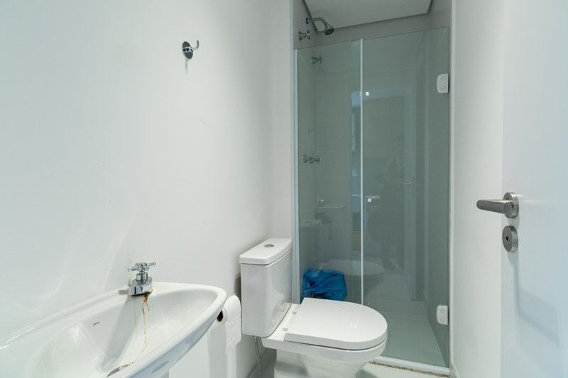 Apartamento na Cidade Jardim com 84m² 1 suíte 1 vaga Rua Itapé-acu São Paulo - 