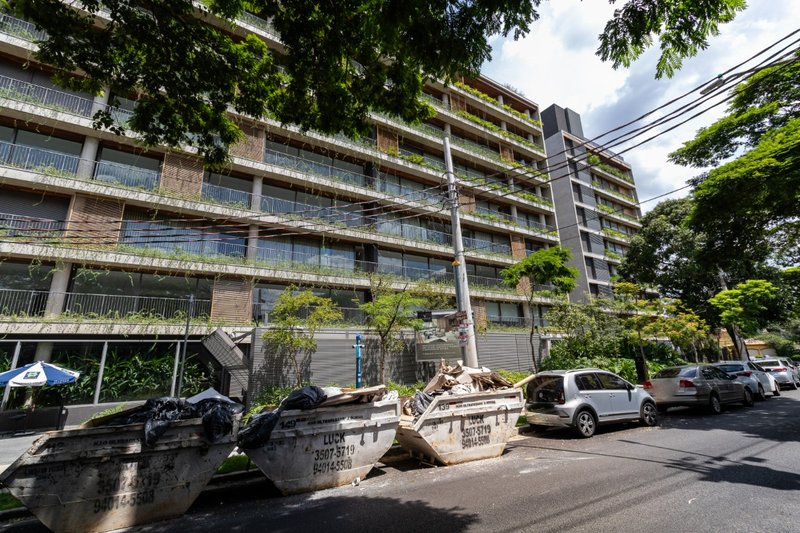 Apartamento na Cidade Jardim com 84m² 1 suíte 1 vaga Rua Itapé-acu São Paulo - 