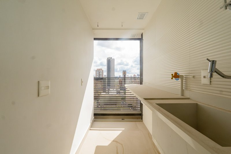 Apartamento 163m² em Pinheiros 3 suítes 2 vagas Rua João Moura São Paulo - 