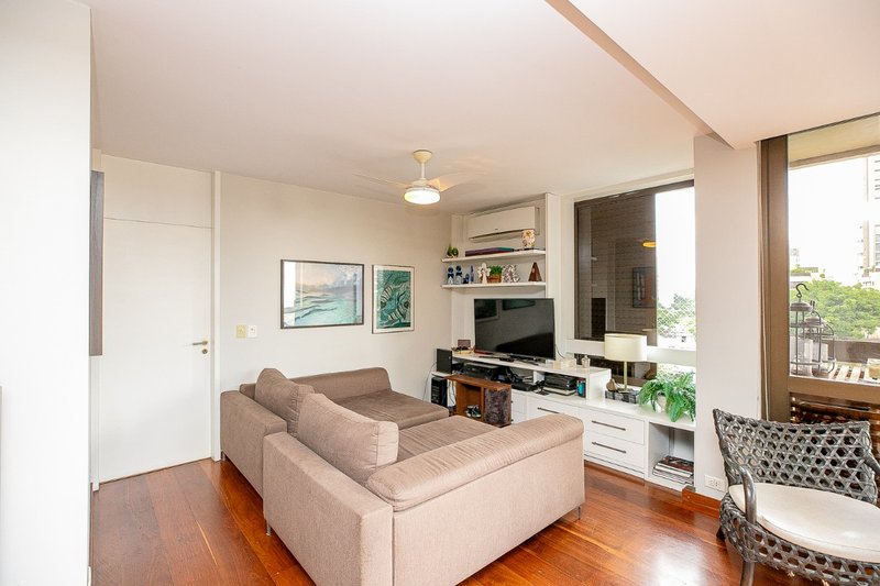Apartamento 225m² no Itaim Bibi 3 suítes 3 vagas Rua Lopes Neto São Paulo - 