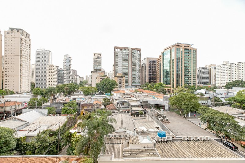 Apartamento 225m² no Itaim Bibi 3 suítes 3 vagas Rua Lopes Neto São Paulo - 