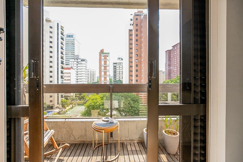 Apartamento 225m² no Itaim Bibi 3 suítes 3 vagas Rua Lopes Neto São Paulo - 